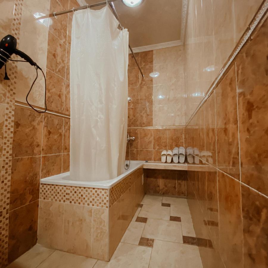 Galeon Hotel Бишкек Екстериор снимка