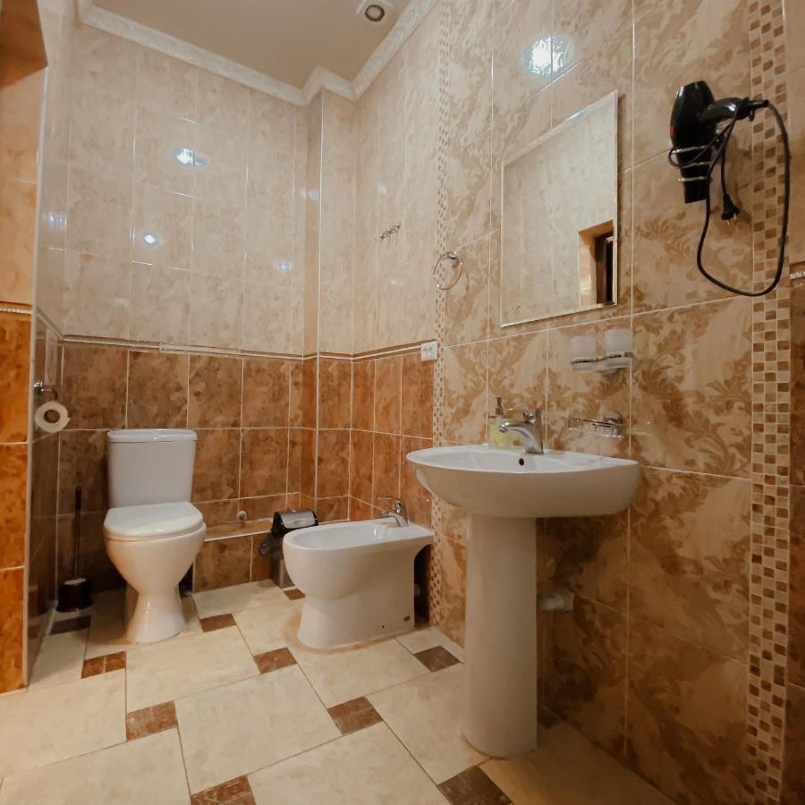Galeon Hotel Бишкек Екстериор снимка
